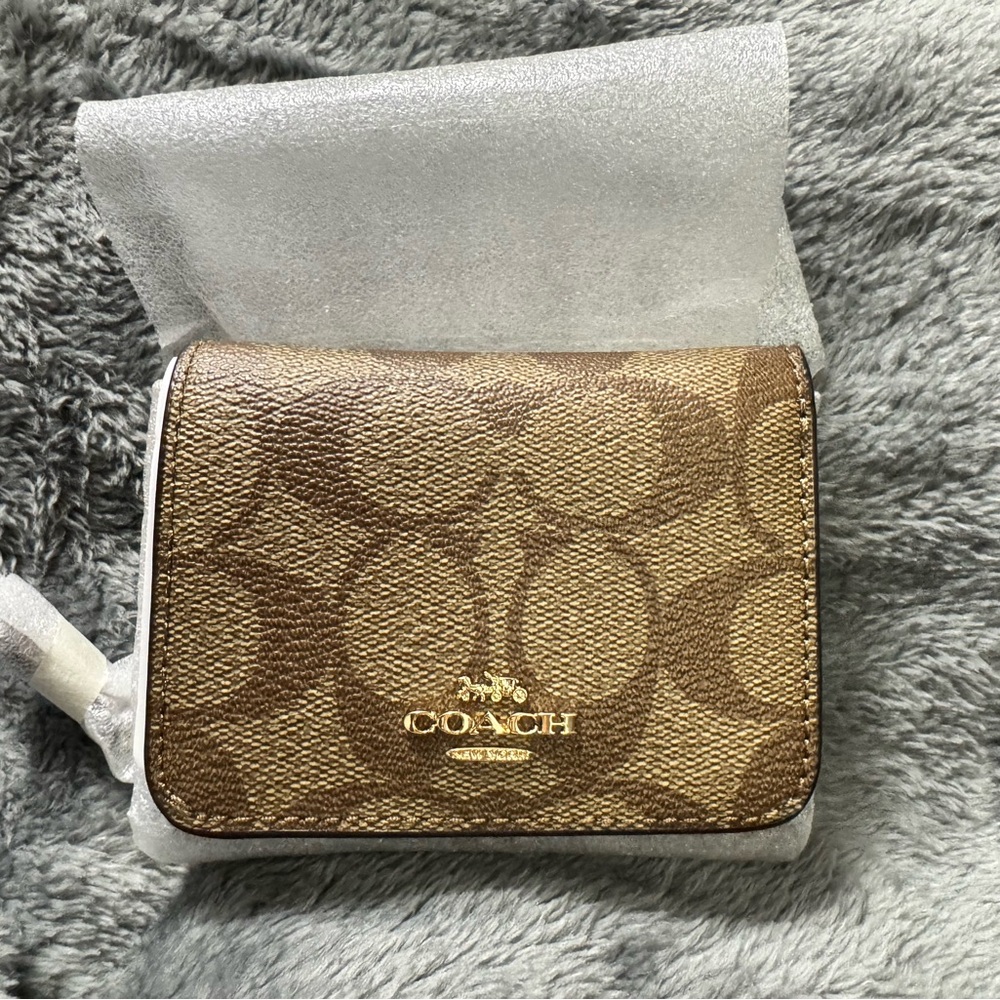 SIGNATURE COACH~Small Trifold Wallet~ NWT